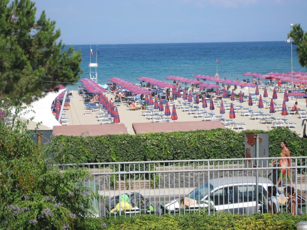B&B Baia Delle Sirene 지아르디니낙소스 객실 사진