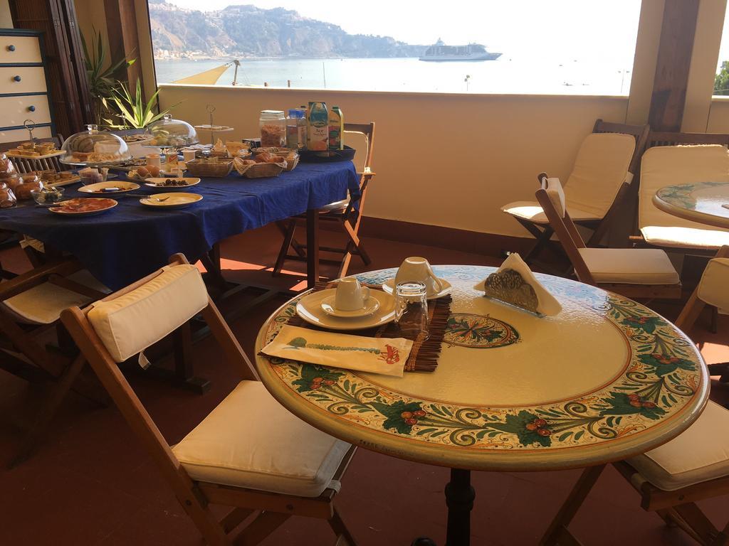 B&B Baia Delle Sirene 지아르디니낙소스 외부 사진